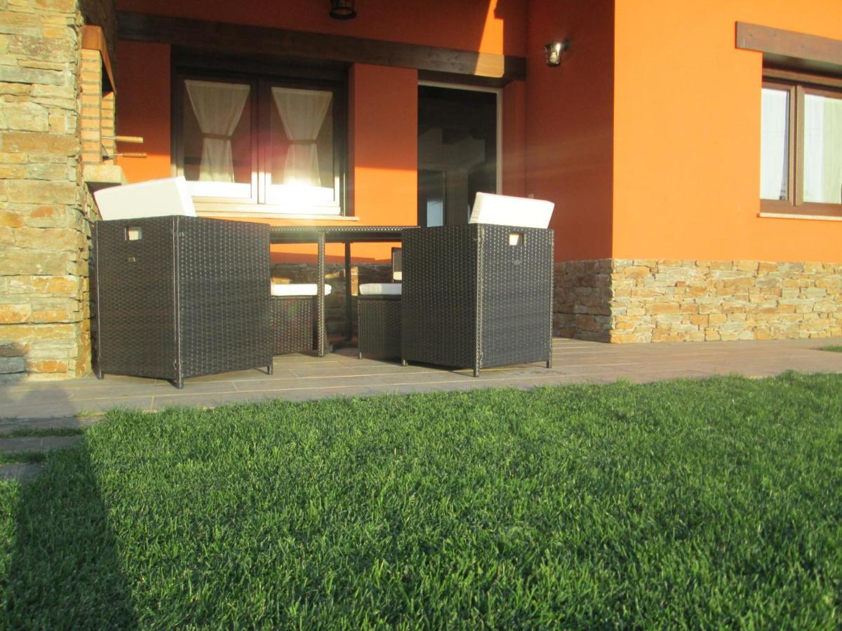 Apartamentos Fonte Villar Navia Esterno foto